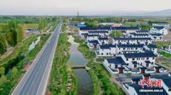 甘肃农村交通网络密织“靓丽风景”：人享其行，货畅其流